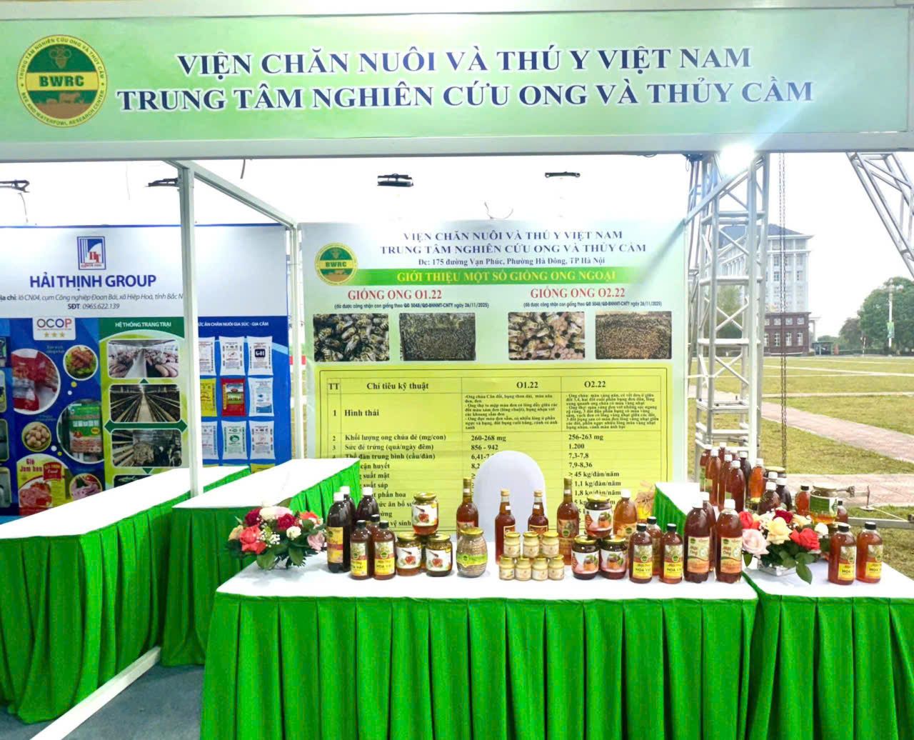 Trung tâm Nghiên cứu Ong và Thủy cầm tại Hội nghị Phát triển Kinh tế Xanh Lai Châu