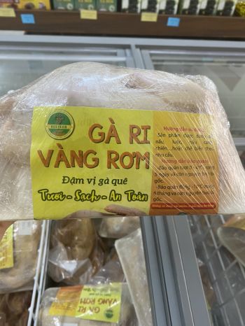 Thịt gà ri vàng rơm